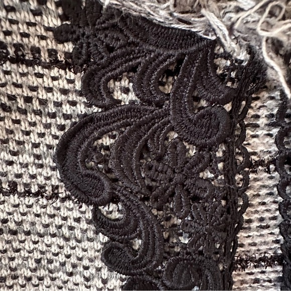 Chico’s Fringe Lace Wool Blend Cardigan Jacket Size 2 L Black & White Office - Picture 4 of 13